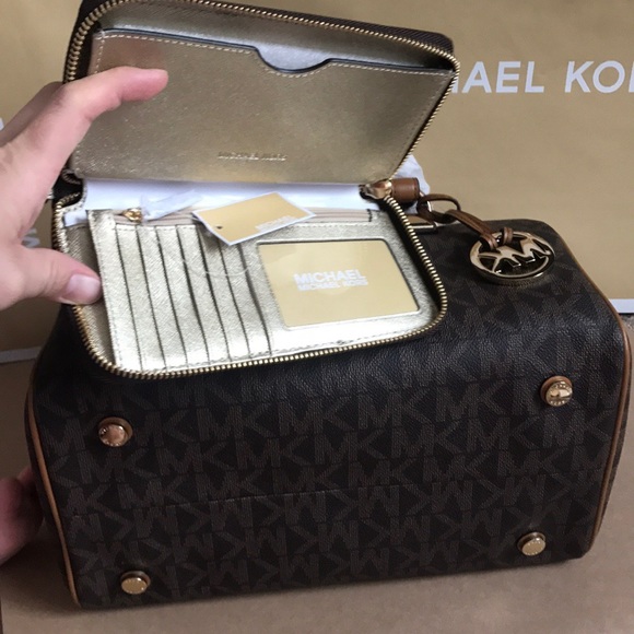 🎆🌸mk Grayson set🎆crossbody/Satchel brown medium - Picture 7 of 8